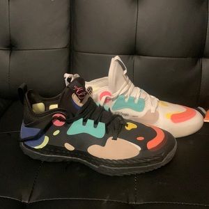 Mens size 11 Adidas Harden Vol. 5 one black and one white shoe